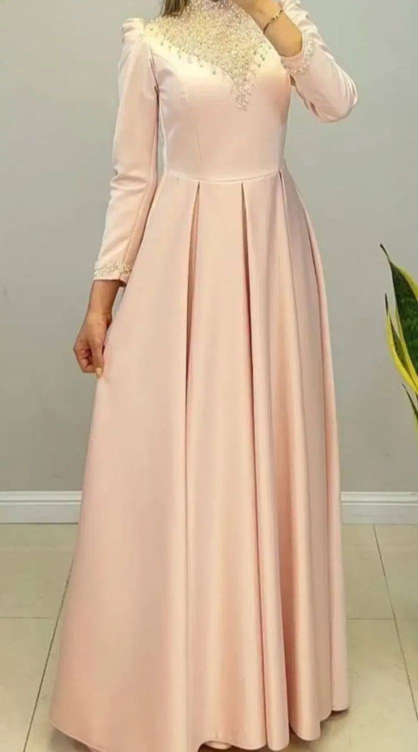 لباس مجلسی ساتن|لباس|سیاهکل, |دیوار