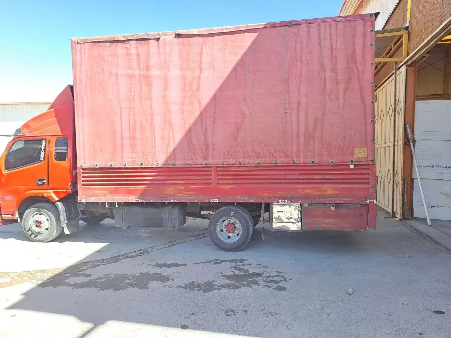 اتاق مسقف|خودرو سنگین|قم, نخودی|دیوار