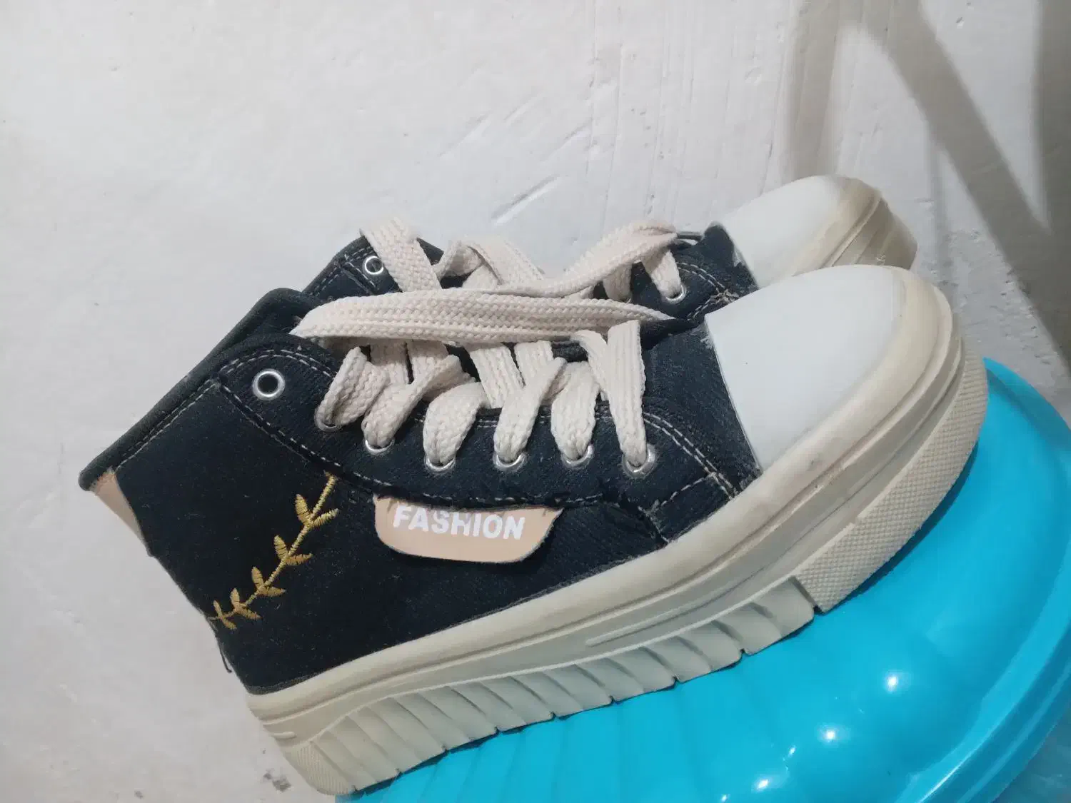 کفش اسپرت|کیف، کفش، کمربند|رامهرمز, |دیوار