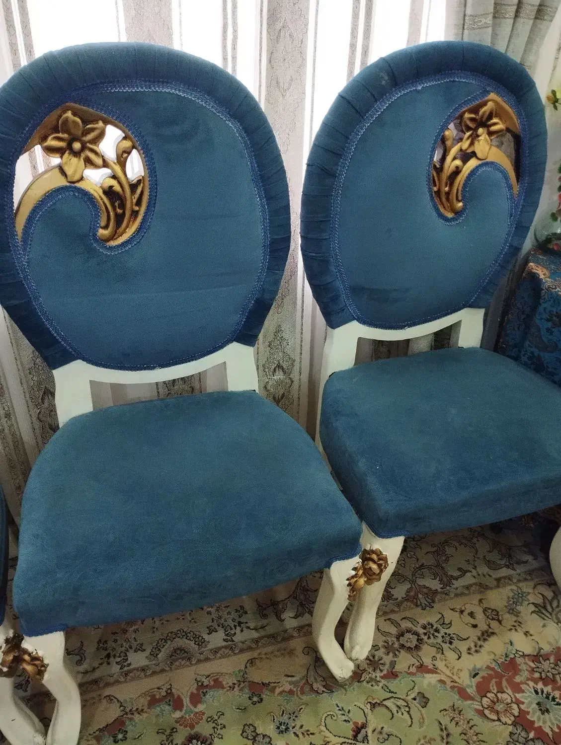 چهار عدد صندلی درحد نوتمیز|میز و صندلی غذاخوری|پرند, فاز ۲|دیوار