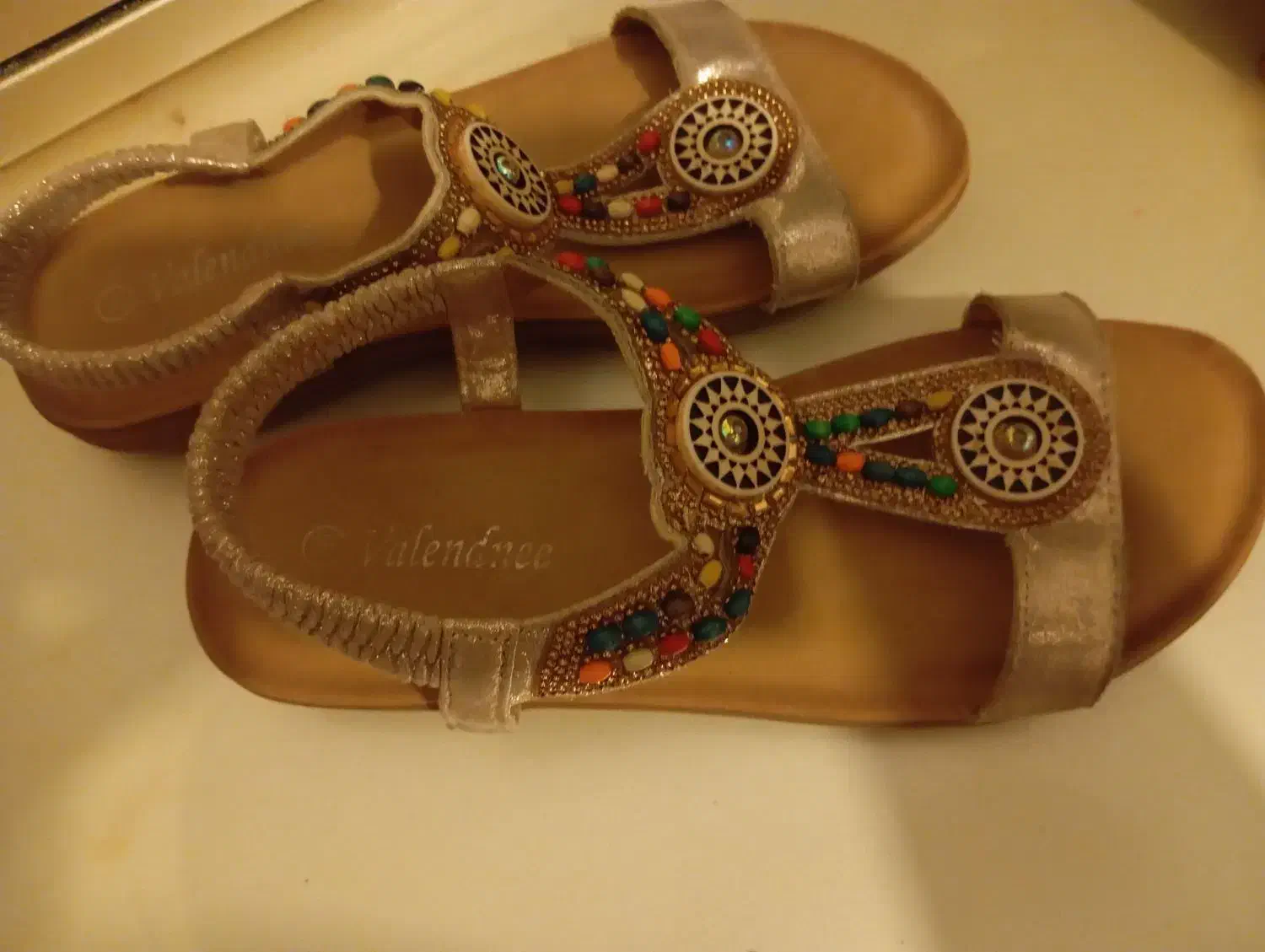 کیف و کفش زنانه|کیف، کفش، کمربند|کیش, |دیوار