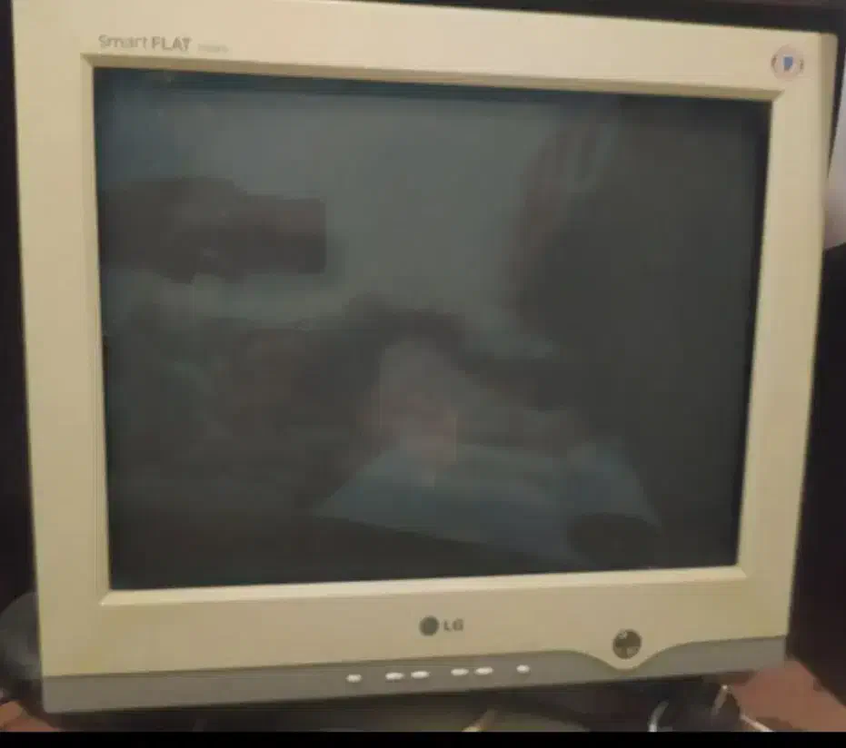 مانیتور crt سالم مرتب|قطعات و لوازم جانبی رایانه|مشهد, پنجتن|دیوار