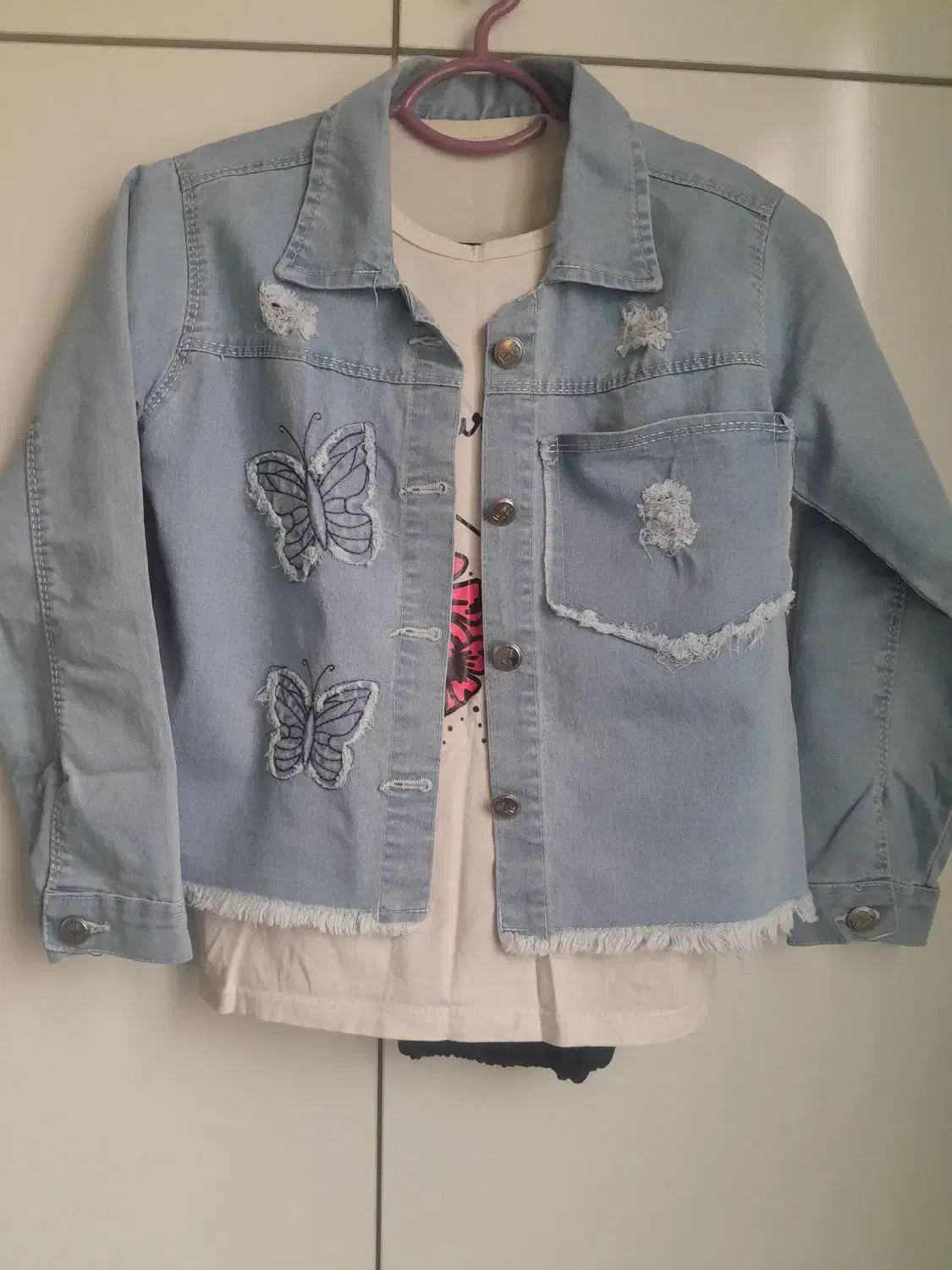 کت تک لی دختر بچه گانه|لباس|قم, قلعه کامکار|دیوار