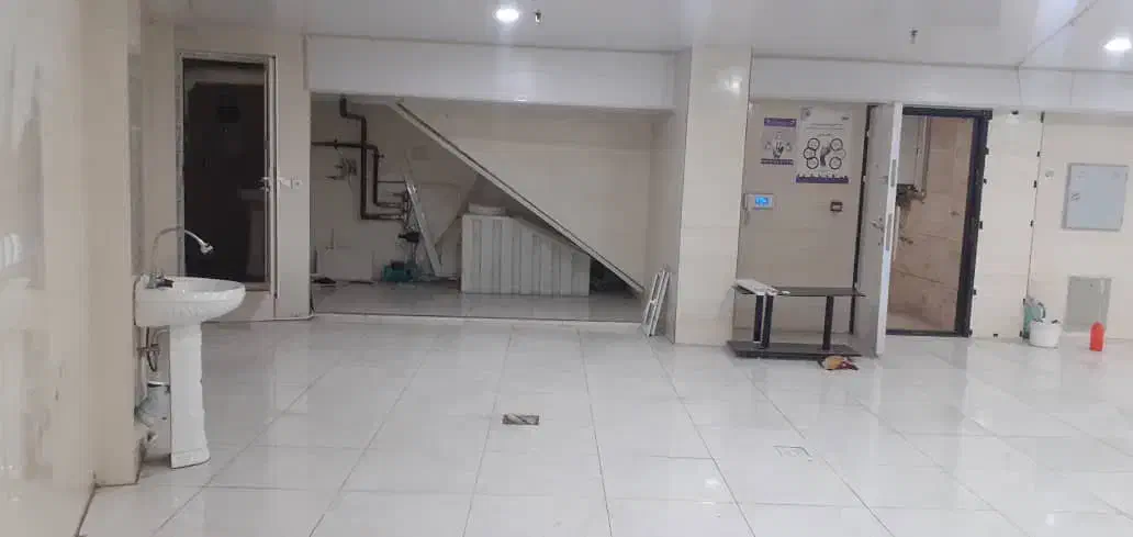 زیرزمین ۲۰۰ متری، خیابان منتظری (دروازه مهاباد)|اجارهٔ مغازه و غرفه|ارومیه, |دیوار