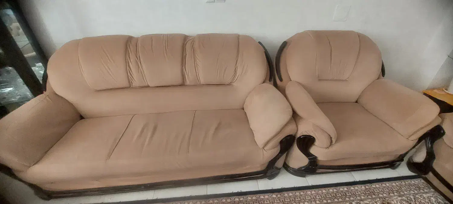 فروش مبل راحتی ۷ نفره به همراه جلو مبلی|مبلمان خانگی و میز عسلی|دلیجان, |دیوار