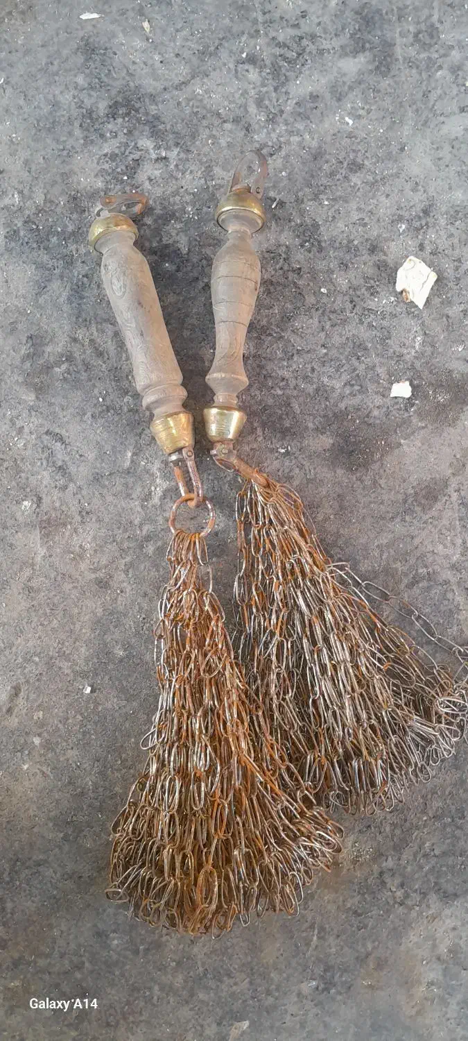 زنجیر عزاداری|کلکسیون اشیاء عتیقه|اصفهان, شاهد|دیوار