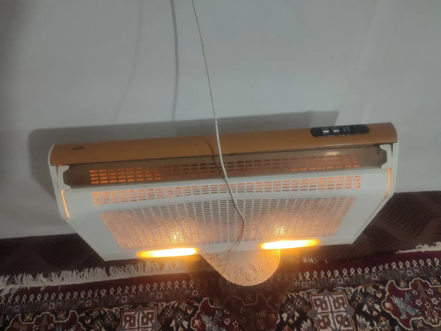 یک عدد هود آشپزخانه در حد نو|هود|بجنورد, |دیوار