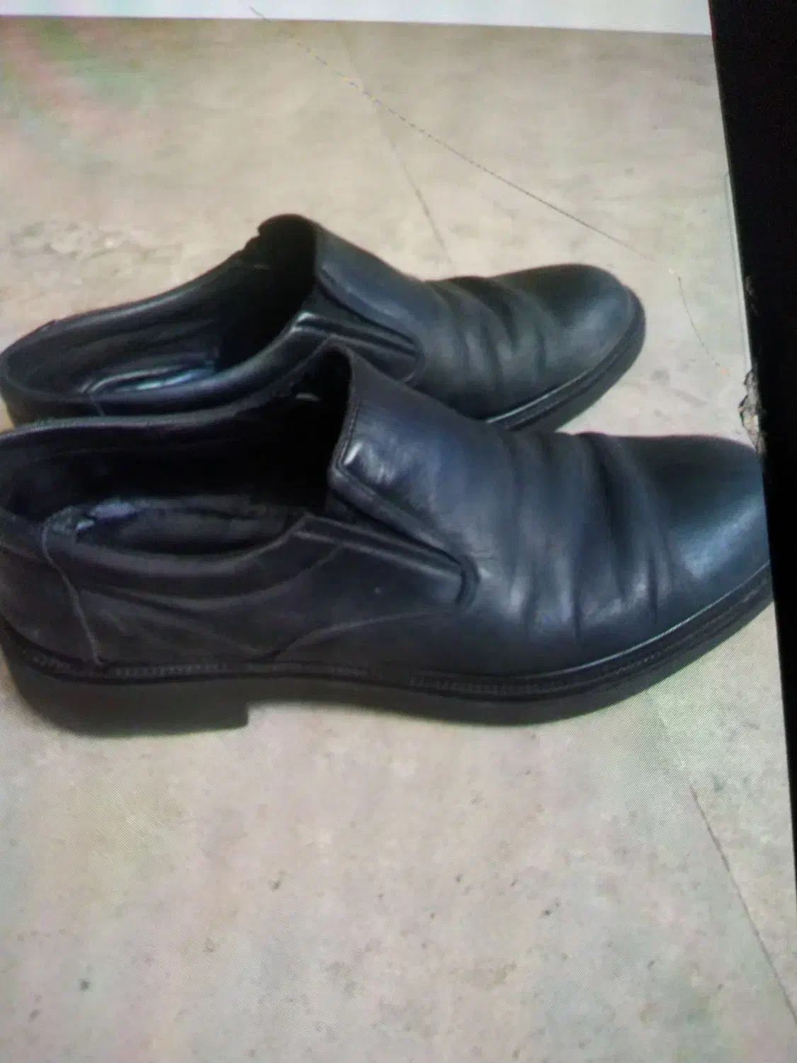 یک جفت کفش مردانه  سایز۴۰ بقیه زنانه ۳۸ و۳۹|کیف، کفش، کمربند|قم, بنیاد|دیوار