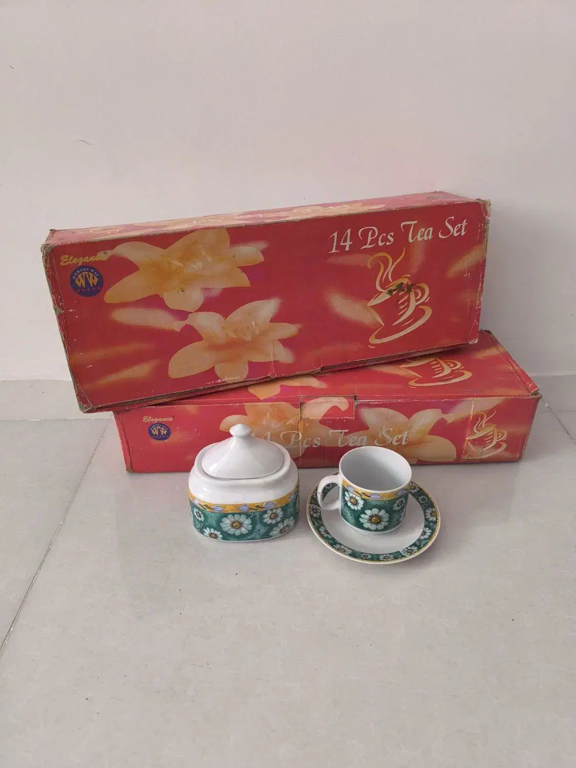 کلی ظروف اکبندوشیک وخیلی مناسب|ظروف سرو و پذیرایی|ارومیه, |دیوار