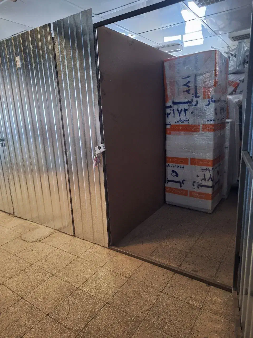 ۱۵مترکانتینری اثاث منزل،مهاجرت (جنوب و شرق و غرب )|اجارهٔ دفتر صنعتی، کشاورزی، تجاری|تهران, نیروی هوایی (پیروزی)|دیوار