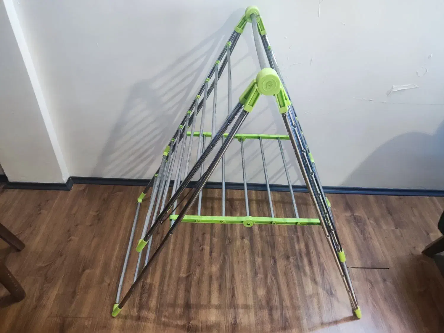 بند آویز لباس|بندرخت و رخت‌آویز|مشهد, نیروی هوایی|دیوار