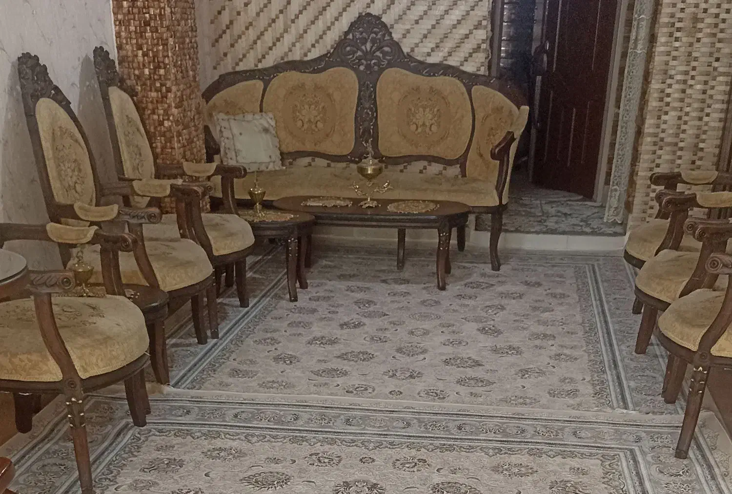 مبل سلطنتی 9نفره چوب گردو|مبلمان خانگی و میز عسلی|قزوین, |دیوار