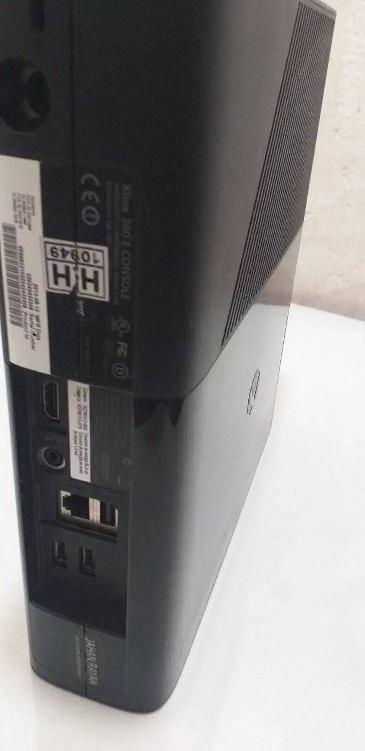 ایکس باکس ۳۶۰ سوپراسلیم Xbox 360 با ۳دسته و کینکت|کنسول، بازی ویدئویی و آنلاین|اقبالیه, |دیوار