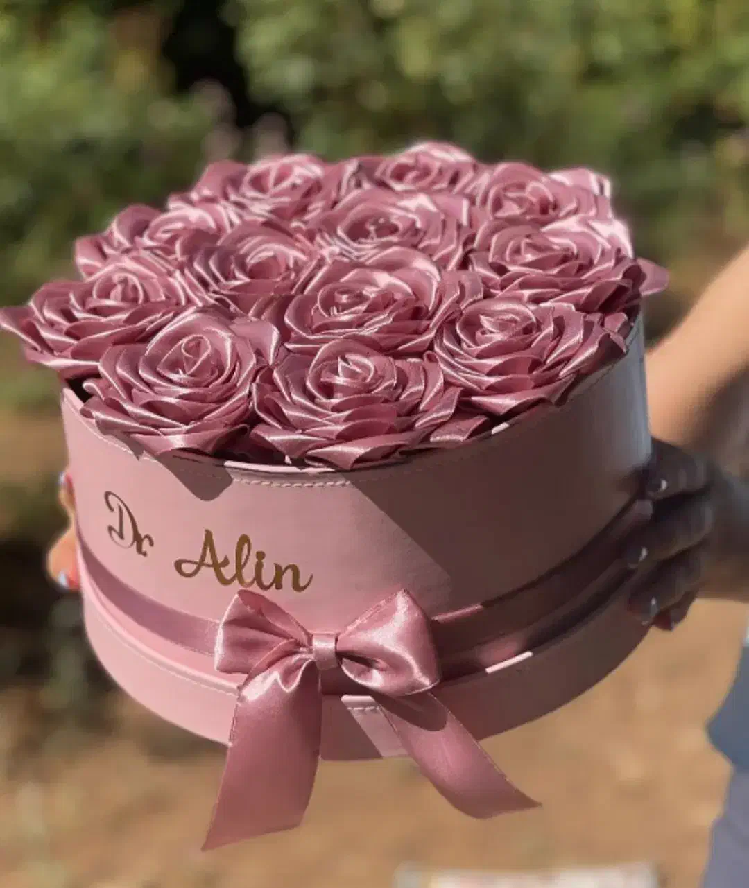 گل روبانی|گل مصنوعی|باسمنج, |دیوار