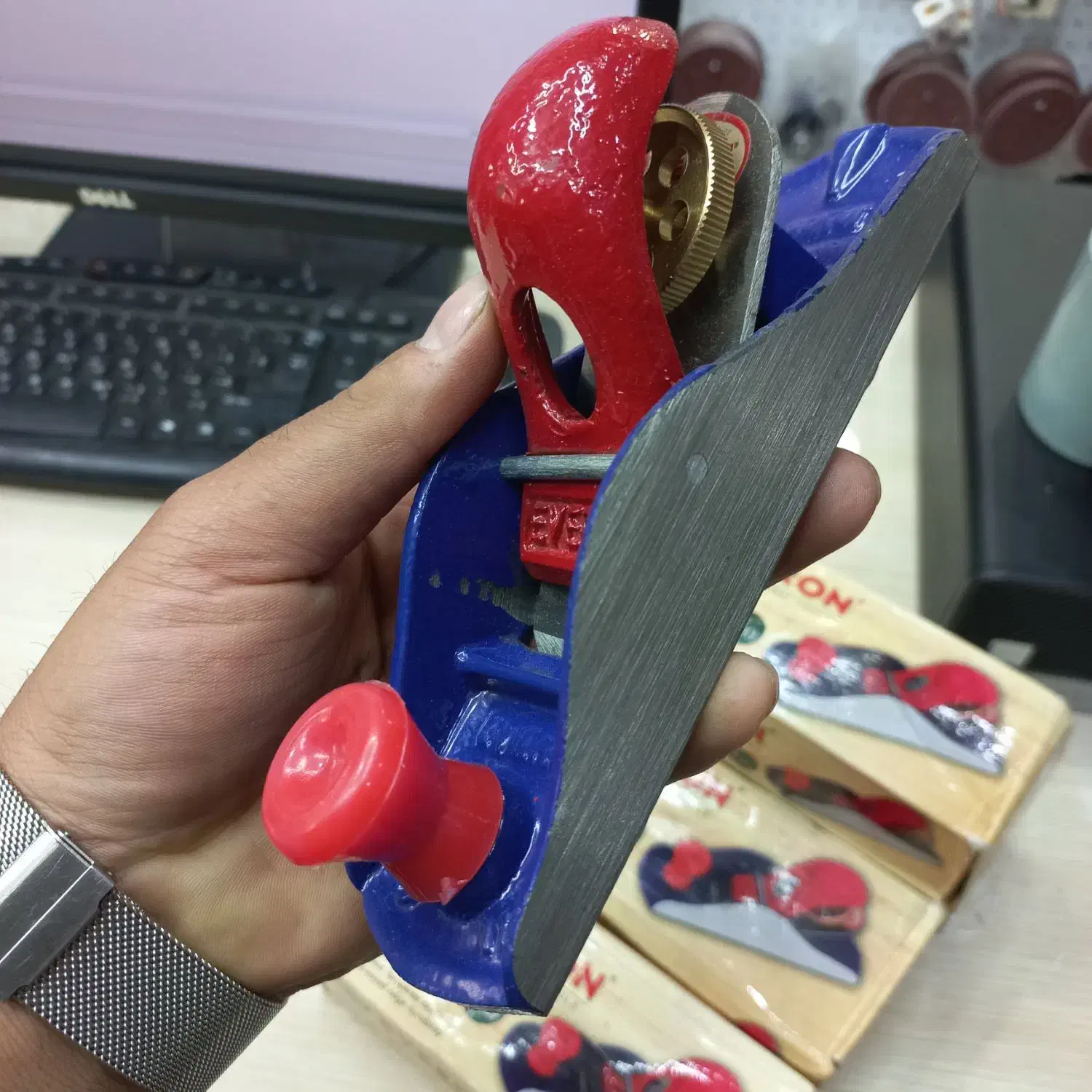 رنده دستی(رنده مشتی)رنده نجاری هند|ابزارآلات|اصفهان, گلستان|دیوار