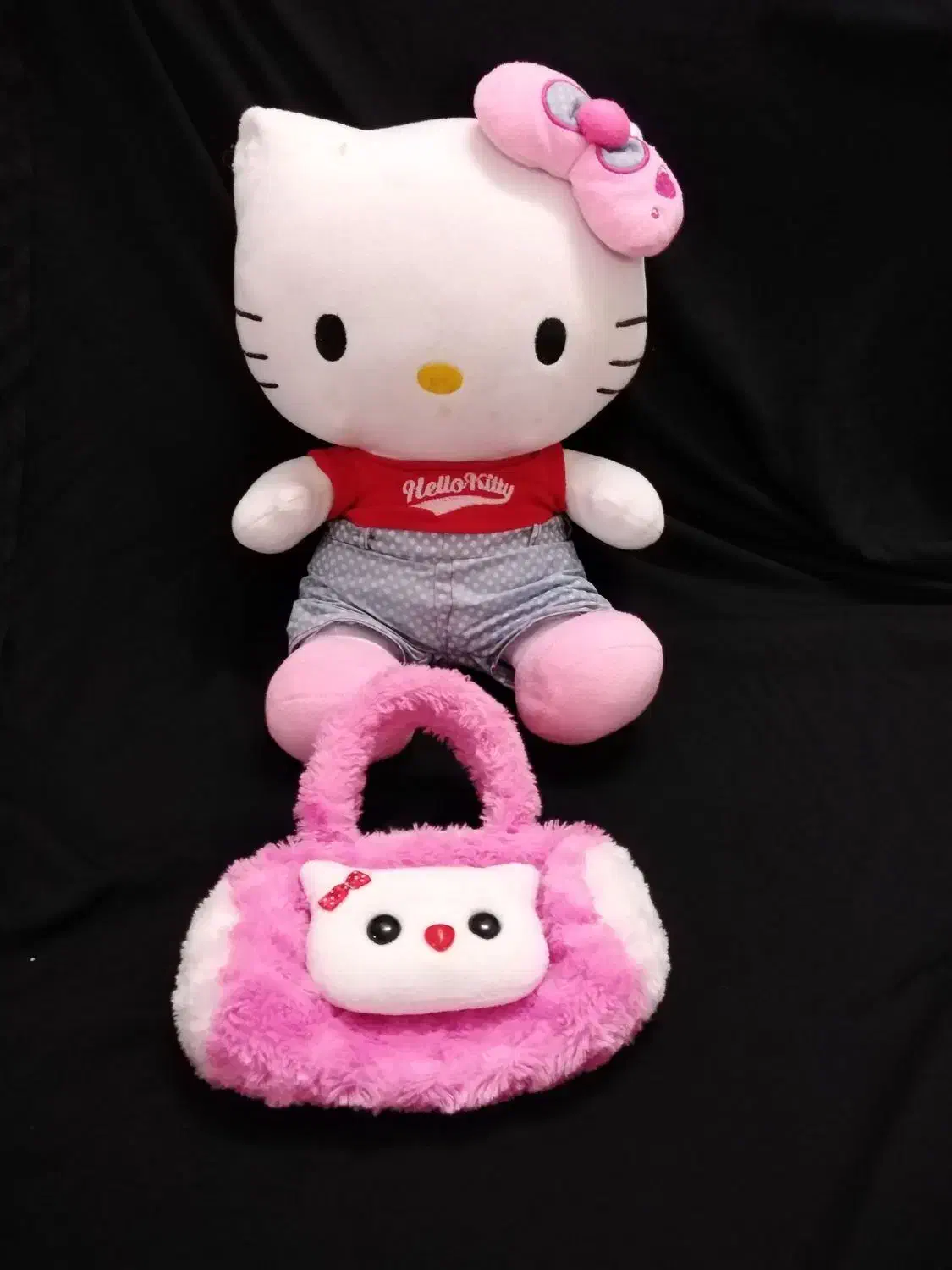 عروسک وکیف کیتی ست|اسباب‌بازی بچه|قم, قلعه کامکار|دیوار