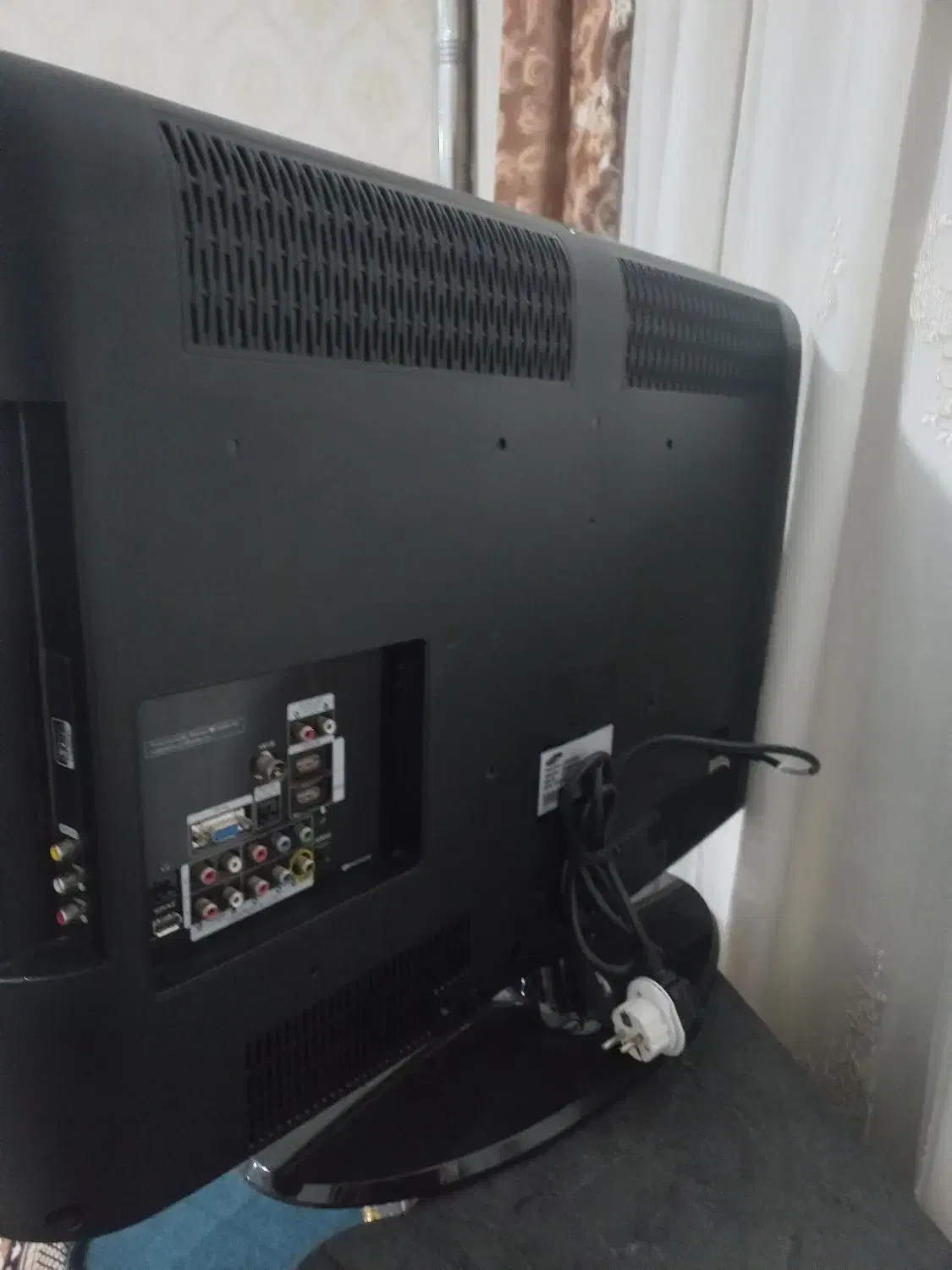 تلویزیون 32 اینچ سامسونگ سالم با کارتن|تلویزیون و پروژکتور|ورامین, ورامین|دیوار