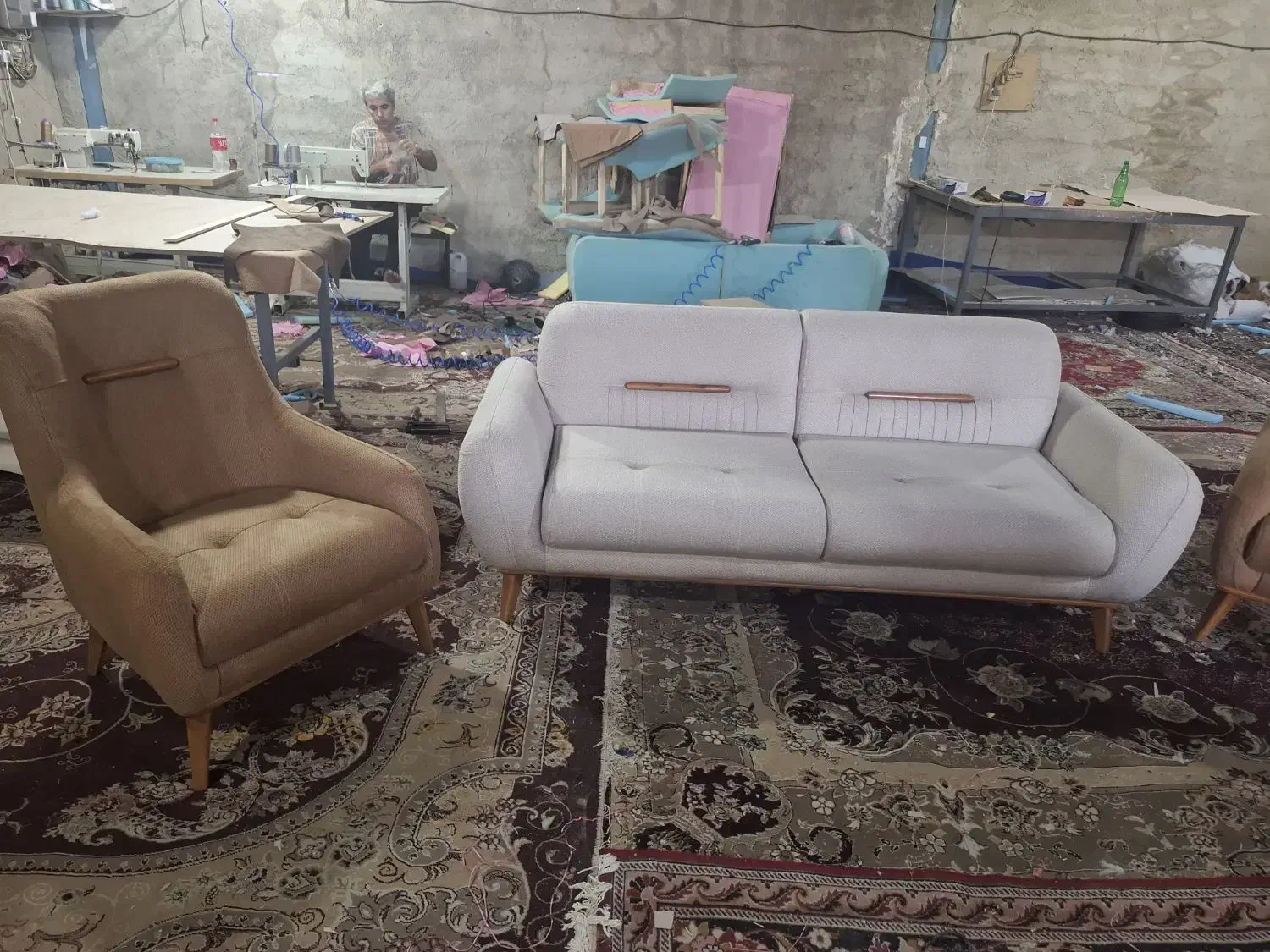 نجار رویه کوب خیاط کارگر ساده|استخدام صنعتی، فنی، مهندسی|تهران, شهرک ولیعصر جنوبی|دیوار