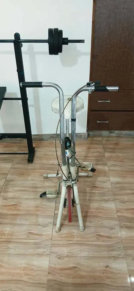 دوچرخه ثابت|تجهیزات ورزشی|رشت, سیا اسطلخ|دیوار