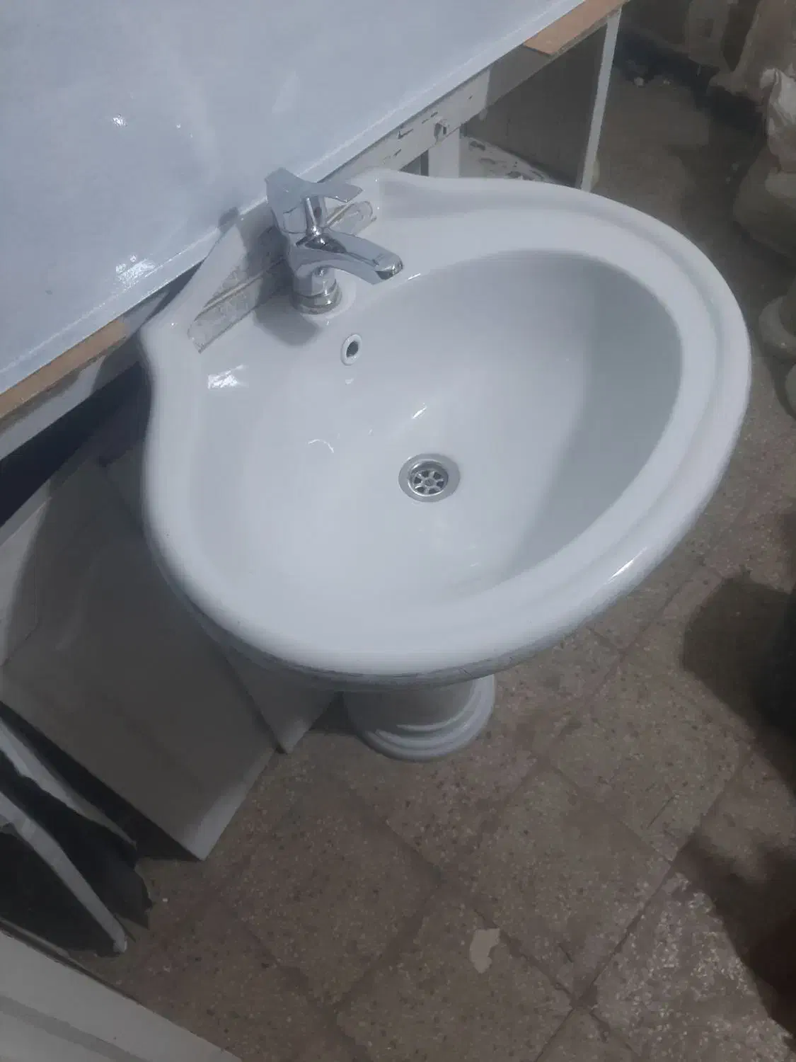 روشویی دوعدد باشیراهرم درحد نو|لوازم سرویس بهداشتی|بروجرد, |دیوار