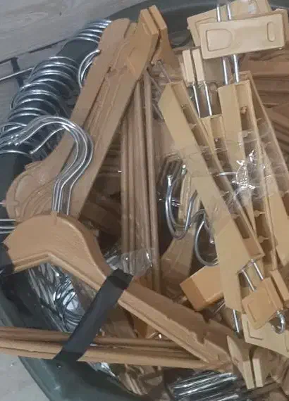 دوعدد مانکن بچگانه وتعدادی چوب کار بچگانه|حراج|تهران, مشیریه|دیوار