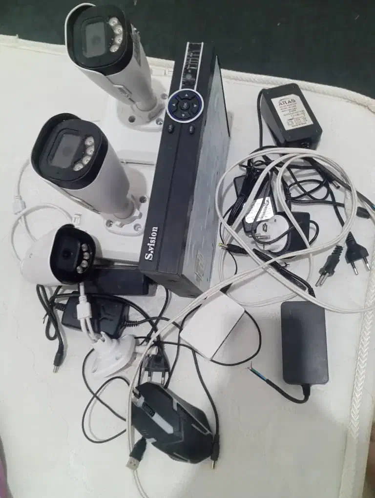 تلویزیون ۵۰ اینچ با دوربین مداربسته|تلویزیون و پروژکتور|سیرجان, |دیوار