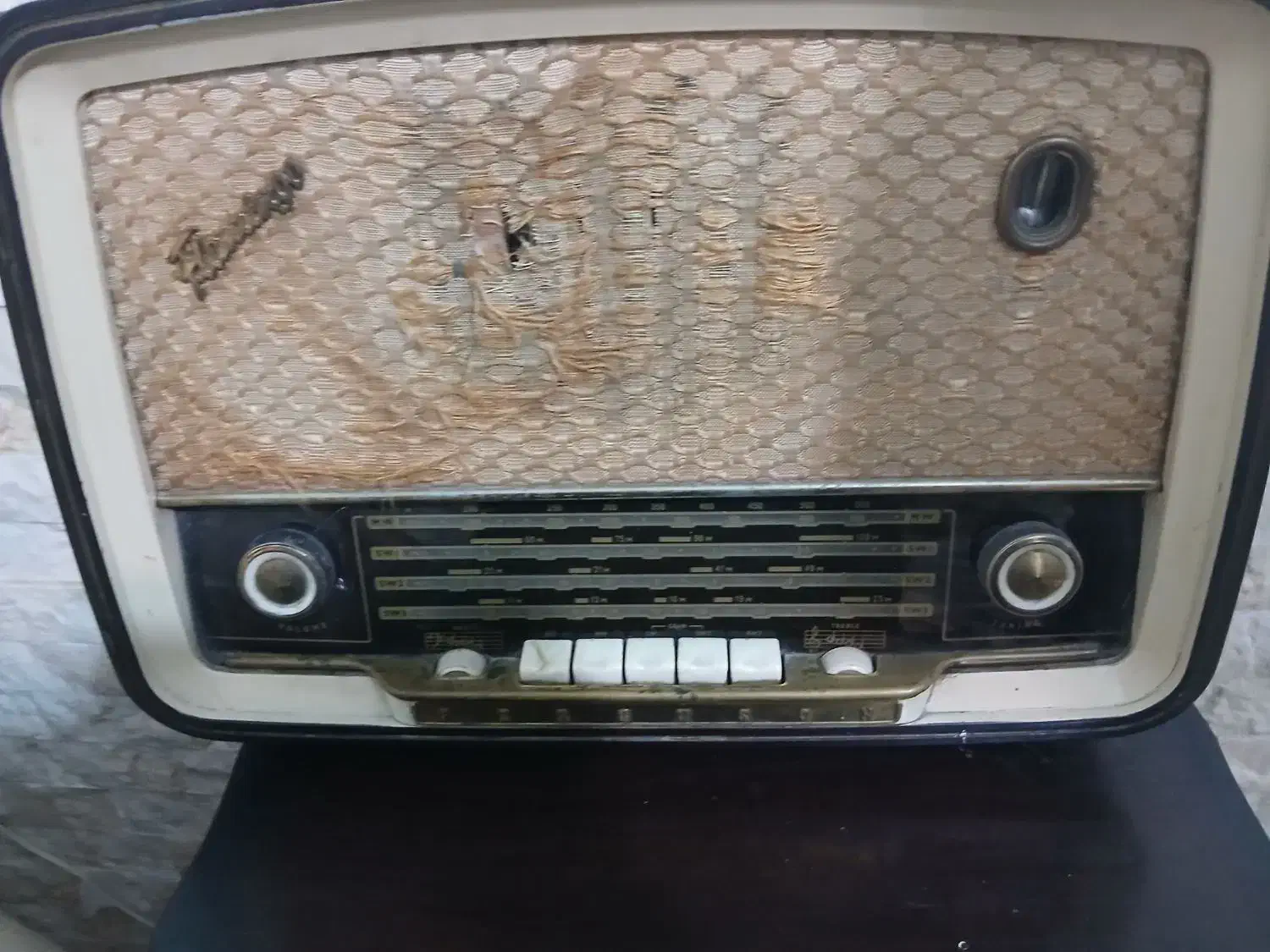 رادیو قدیمی عتیقه|کلکسیون اشیاء عتیقه|ری, ظهیرآباد|دیوار