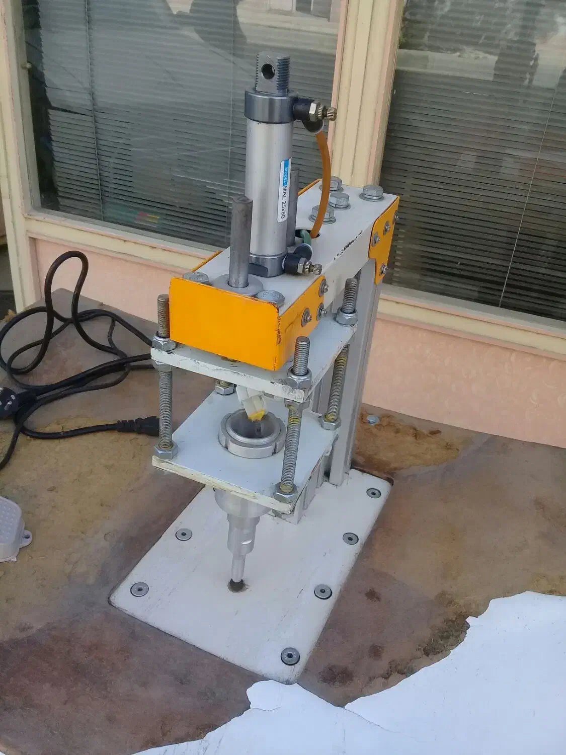 نقطه زن ماسک|ابزارآلات|اسلام‌شهر, مظفریه|دیوار