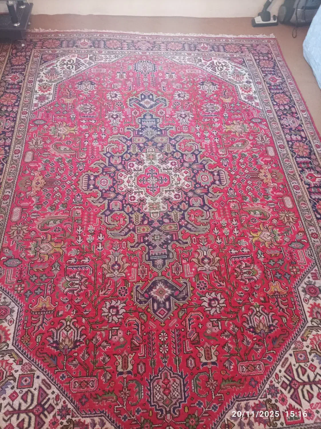 دو عدد فرش طبیعی|فرش|خوی, |دیوار