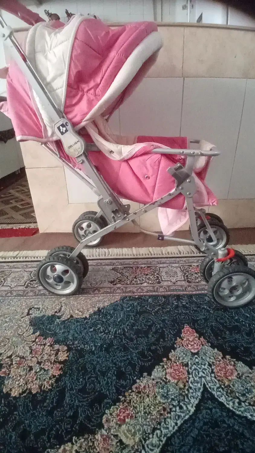 کالسکه بچه|کالسکه و لوازم جانبی|اصفهان, قائمیه|دیوار