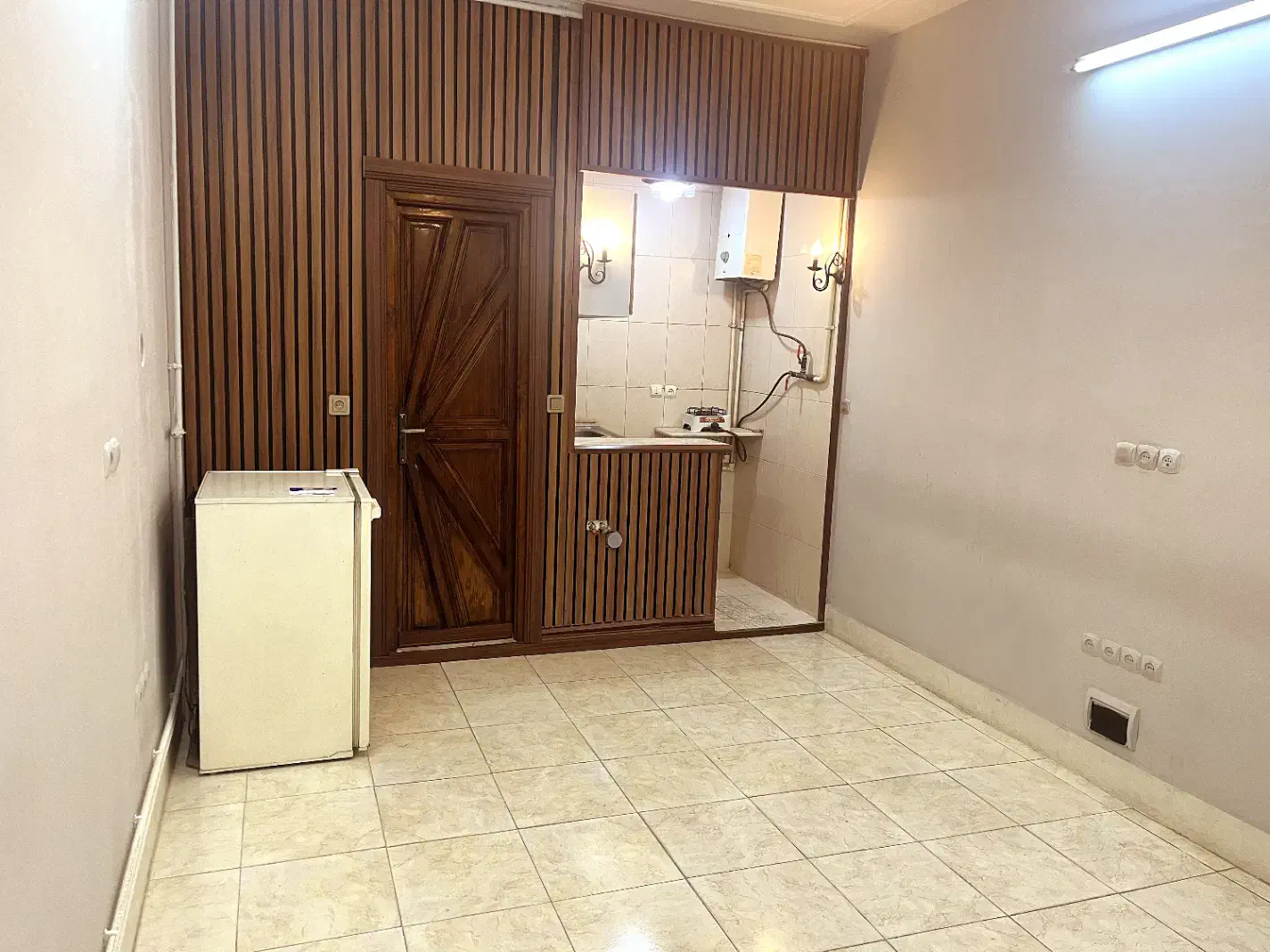 اجاره مغازه تجاری طبقه اول/ روبروی پاساژ طباطبایی|اجارهٔ مغازه و غرفه|گنبد کاووس, |دیوار