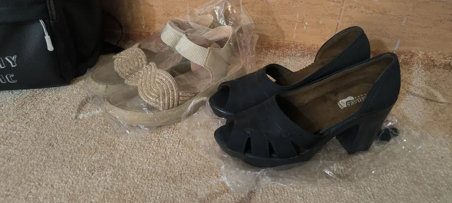 کفش وصندل|کیف، کفش، کمربند|شاهینشهر, عطار|دیوار