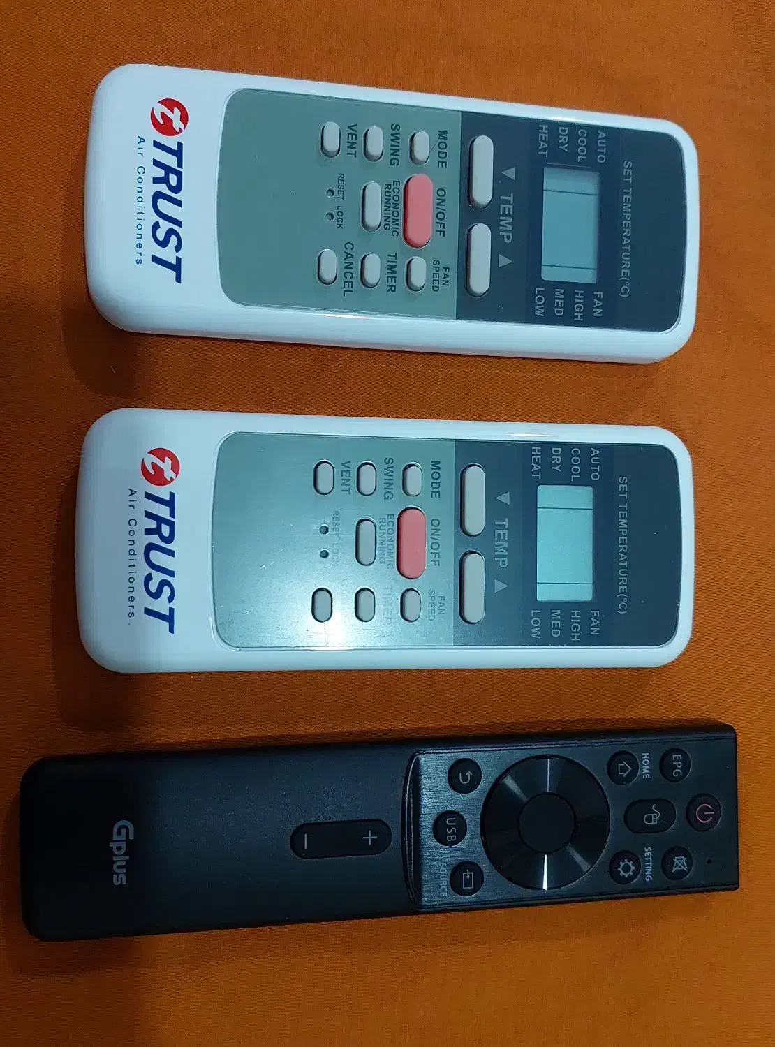 ریموت کنترل جی پلاس (Gplus) و تراست (TRUST)|تلویزیون و پروژکتور|شیراز, شیشه‌گری|دیوار