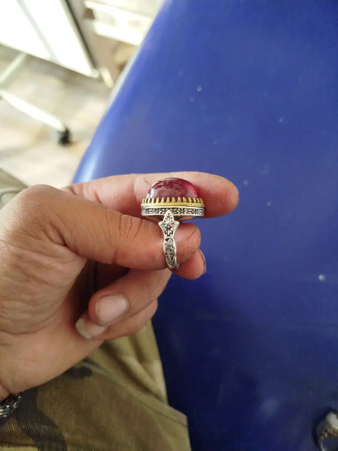 انگشتر یاقوت|بدلیجات|شیراز, کوشک میدان|دیوار