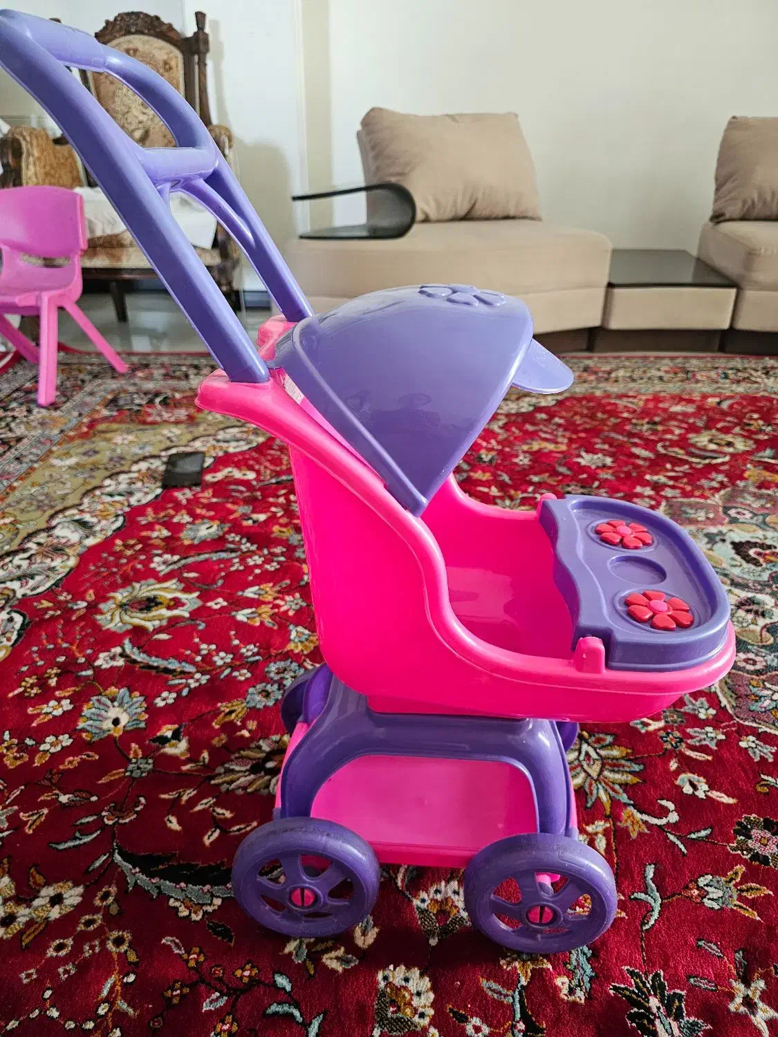 کالسکه کودک و پنج تا کلاه کودک|کالسکه و لوازم جانبی|سمنان, |دیوار