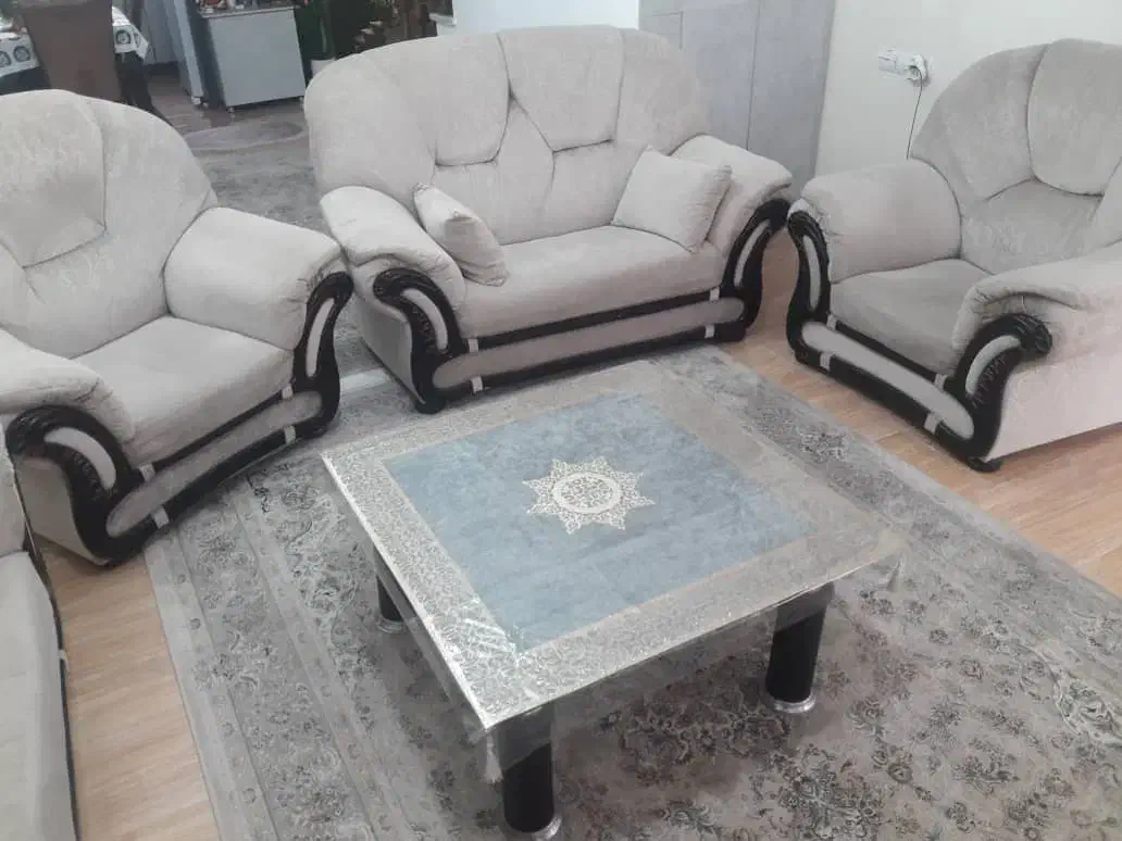 مبل ۷ نفره سالم و شیک  یخسازی خیابان دانشجو|مبلمان خانگی و میز عسلی|رشت, حمیدیان|دیوار