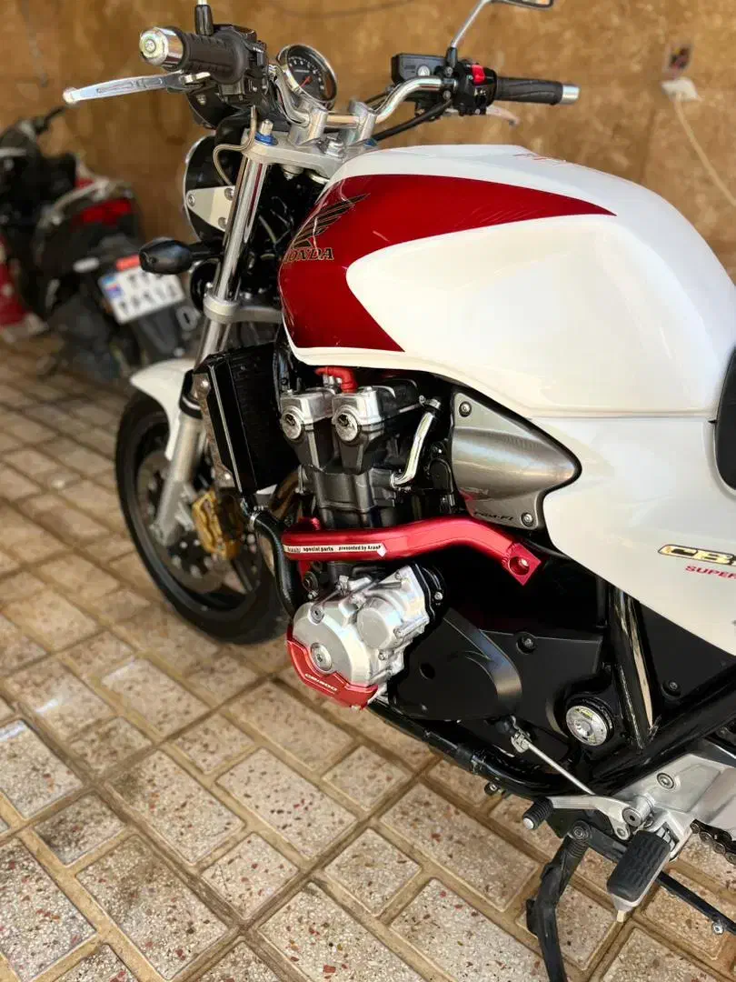 ۱۳۰۰ در حد خشک|موتورسیکلت|تهران, وردآورد|دیوار