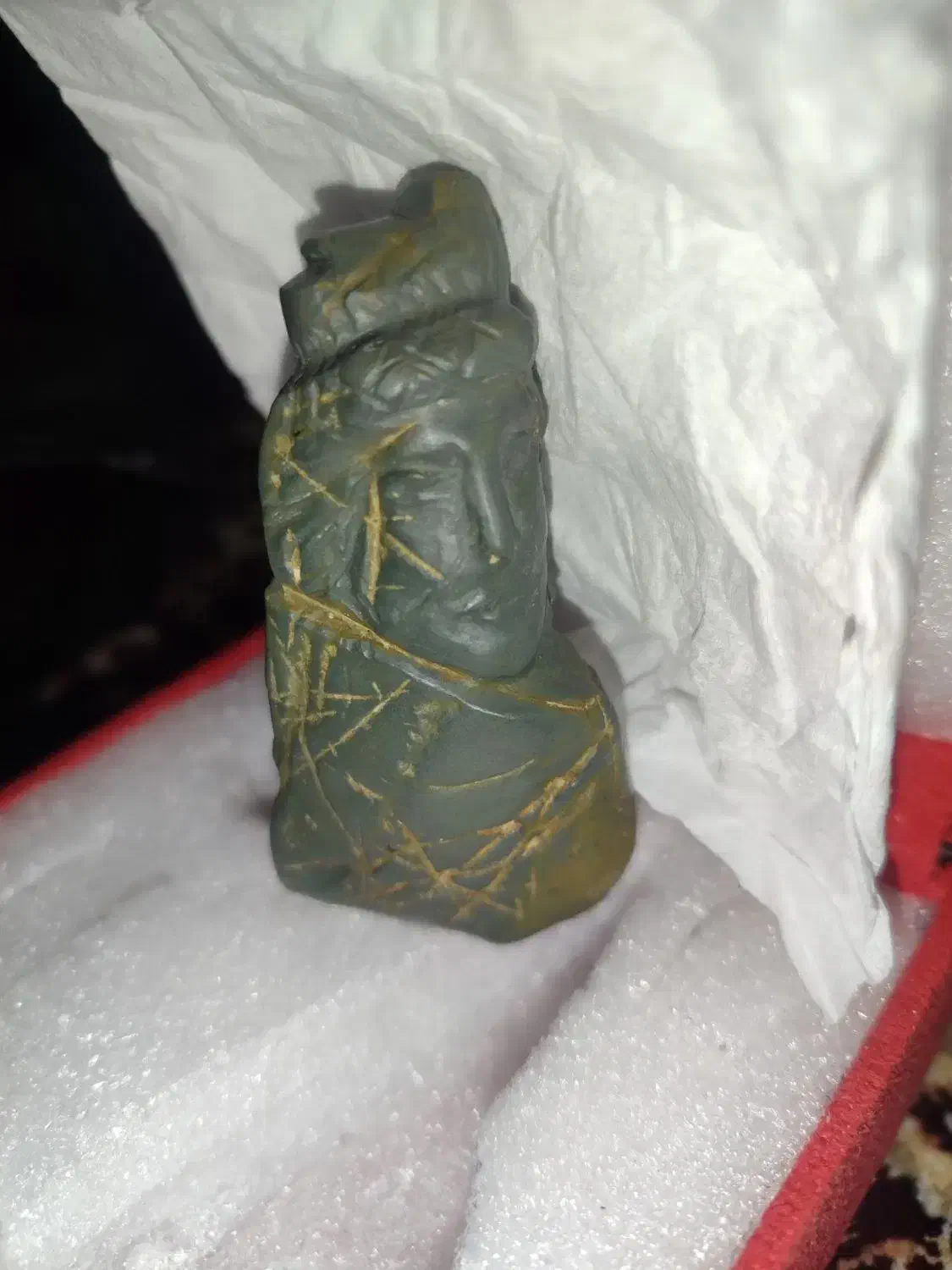 مجسمهیشمکهنه|کلکسیون اشیاء عتیقه|تهران, دستغیب|دیوار