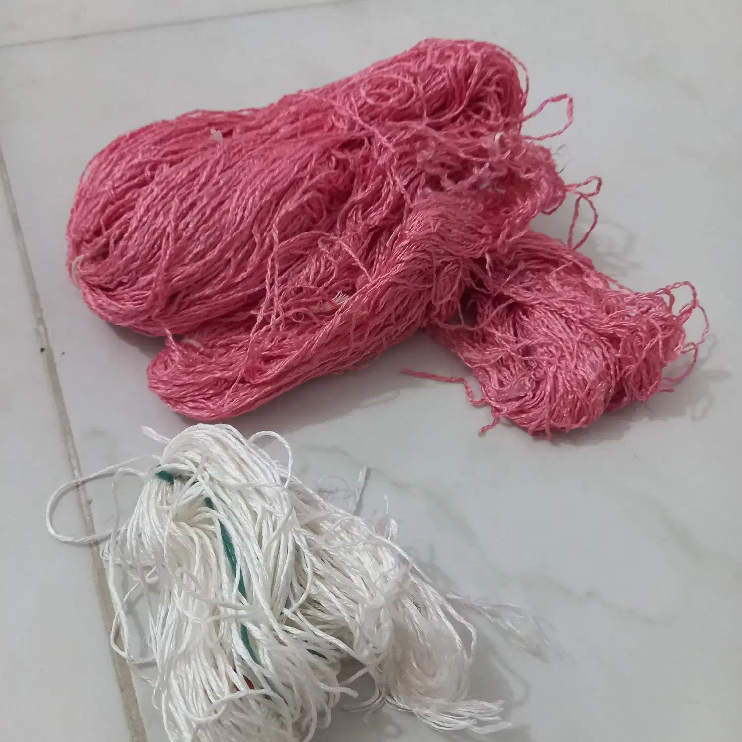 نخ فرش دستبافت.نقشه فرش|لوازم خیاطی و بافتنی|نظرآباد, رسالت|دیوار