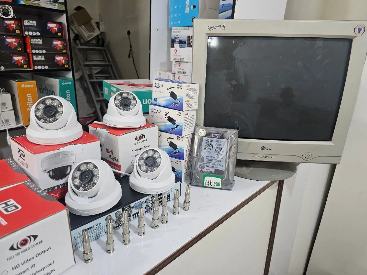 برقکار ساختمان و دوربین مداربسته|خدمات پیشه و مهارت|زرقان, |دیوار