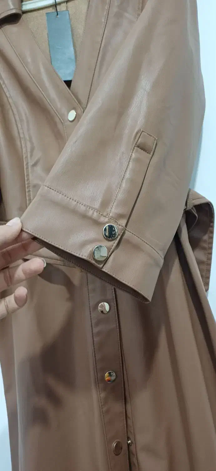 لباس زمستانه و پائیزه|لباس|رباط‌کریم, رباط‌کریم|دیوار