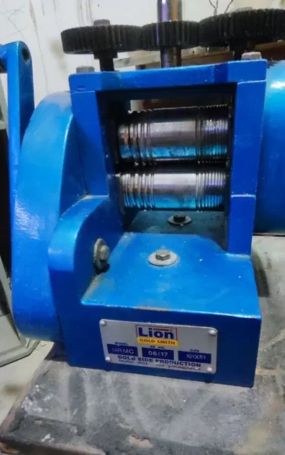 دستگاه نورد دستی تمیز و کم کار سالم|ابزارآلات|قم, باسکول|دیوار