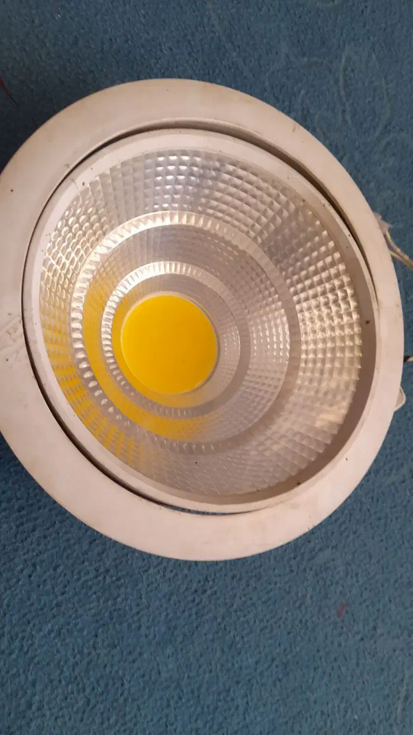 ۲عدد نور افکن|لامپ و چراغ|مشهد, امیر المومنین|دیوار