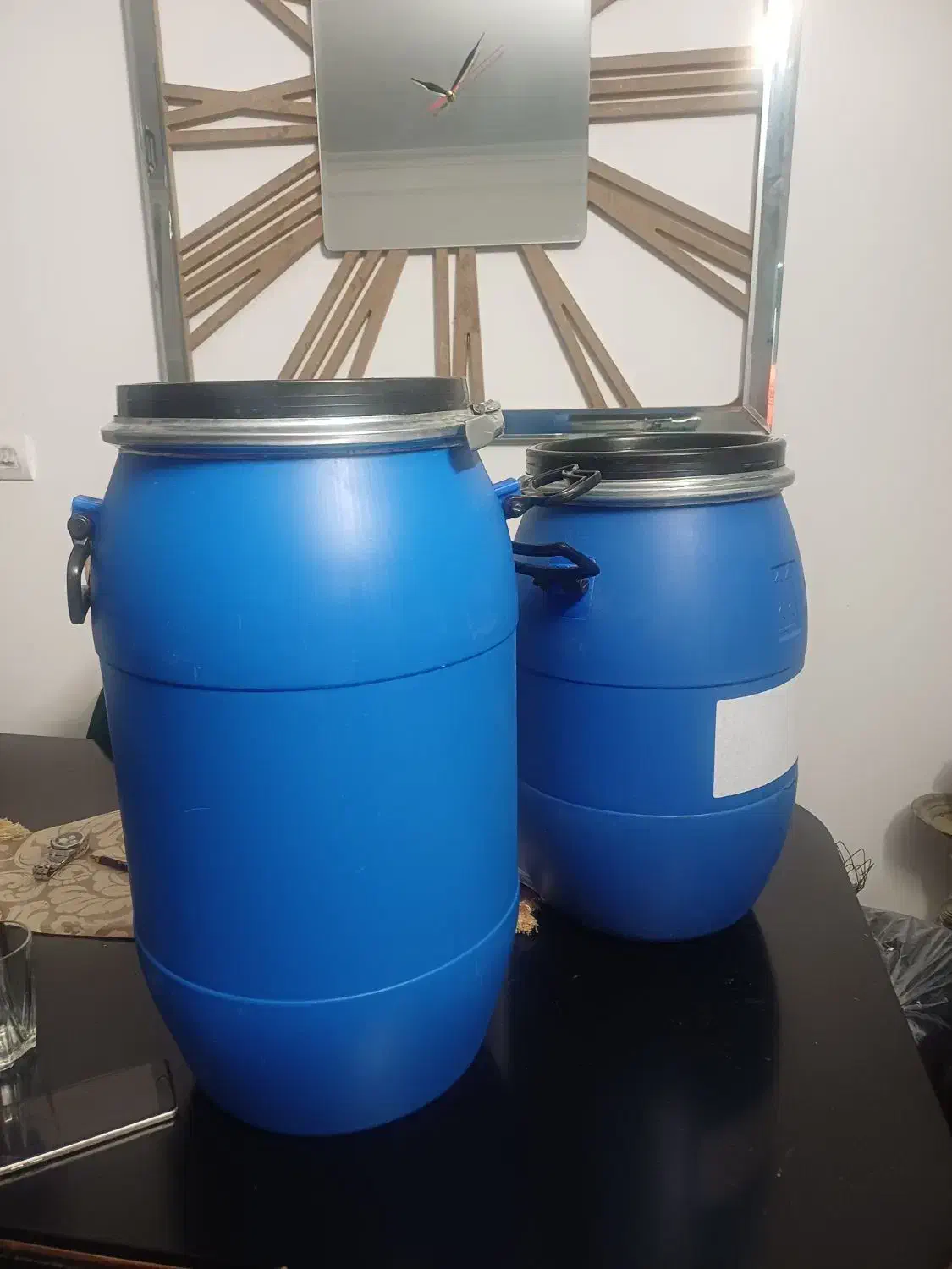 ۴عد. بشکه ۳۰ لیتری|ظروف نگهدارنده، پلاستیکی، یک‌بارمصرف|فردیس, شهرک شهید حسینی|دیوار