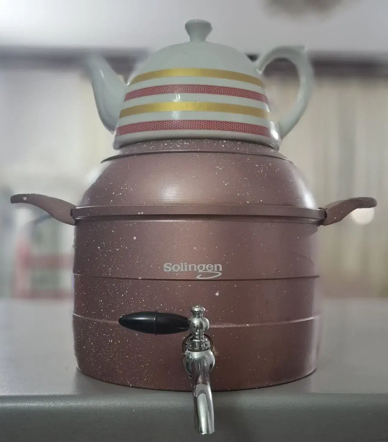 کتری شیردار چُدَنی کاملا سالم|قوری، کتری، قهوهساز دستی|مبارکه, |دیوار