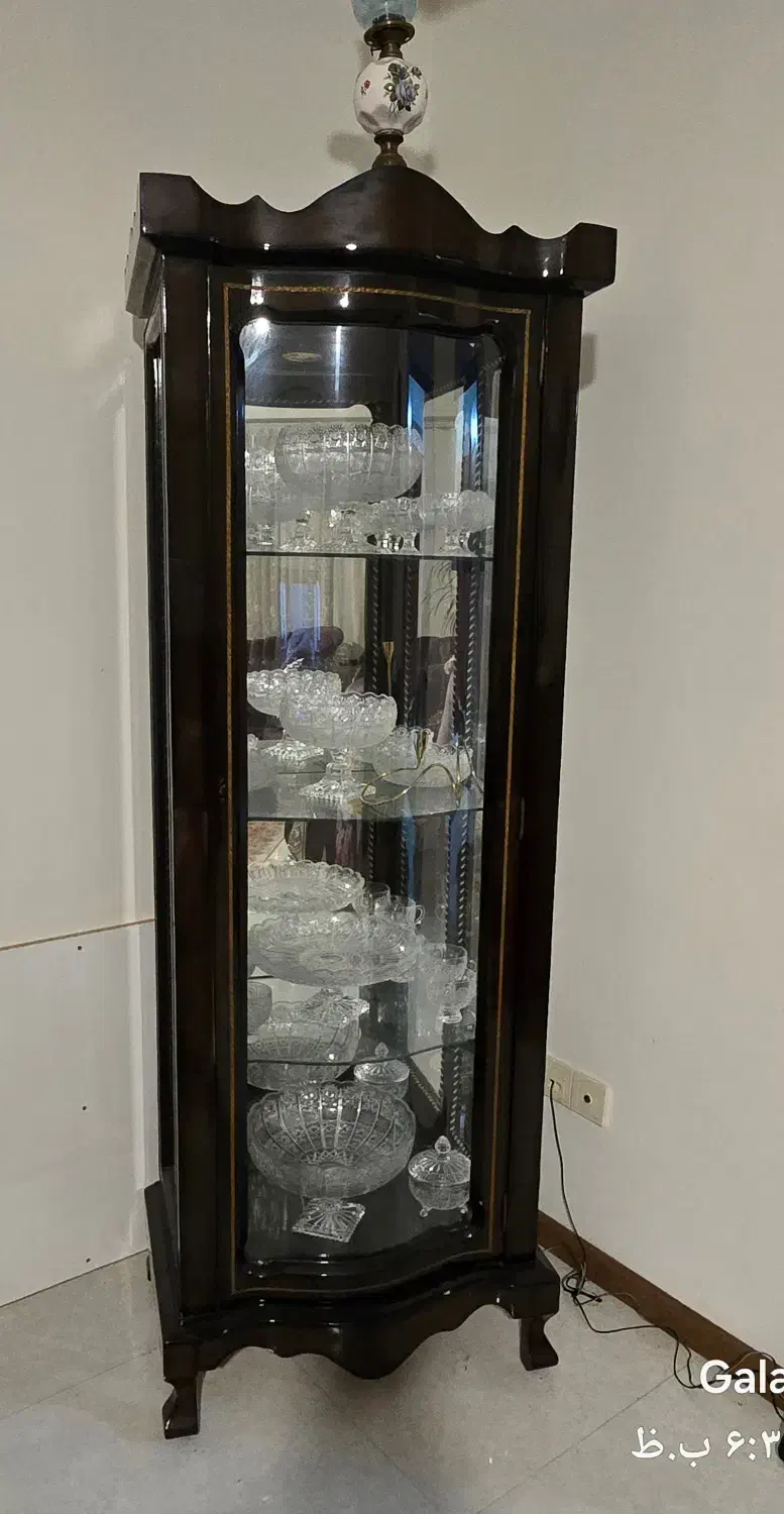 فوری بوفه چوبی  شیک|بوفه، ویترین، کنسول|رشت, نامجو|دیوار