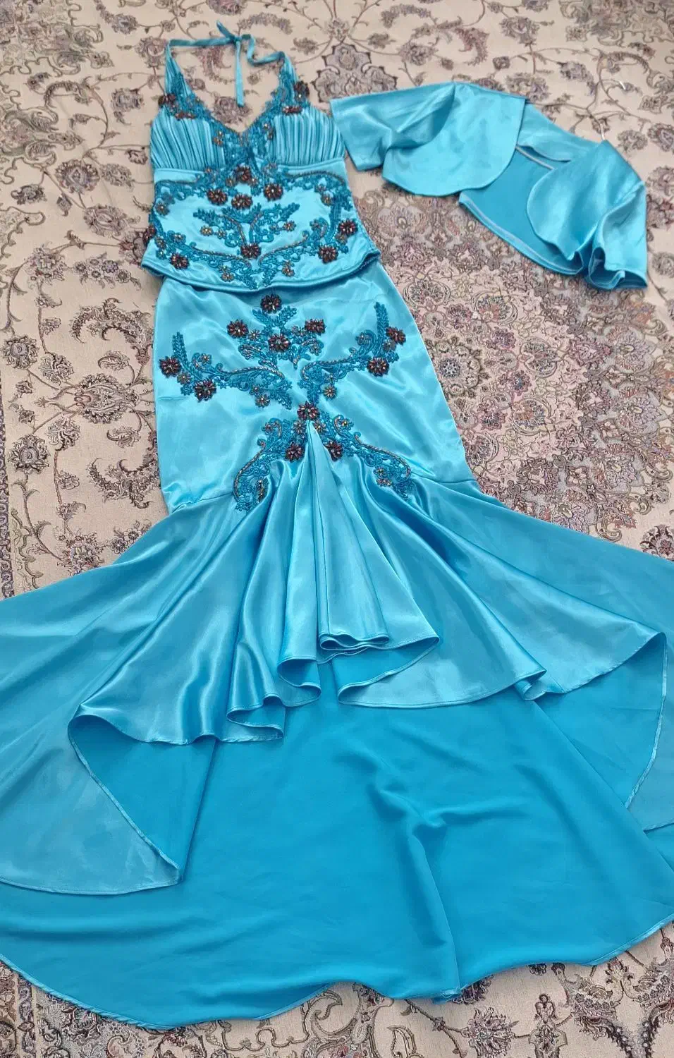 لباس مجلسی|لباس|هشتگرد, شهرک بعثت|دیوار