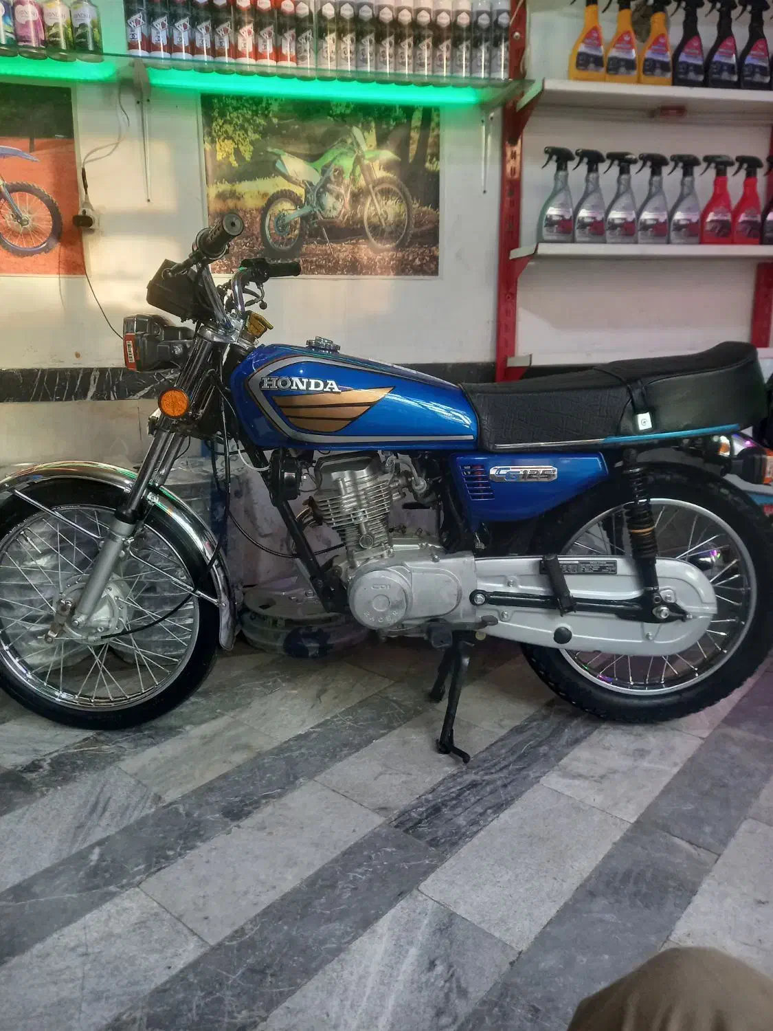 سلام موتور هندا مزایده مدل ۸۳|موتورسیکلت|اسکو, |دیوار