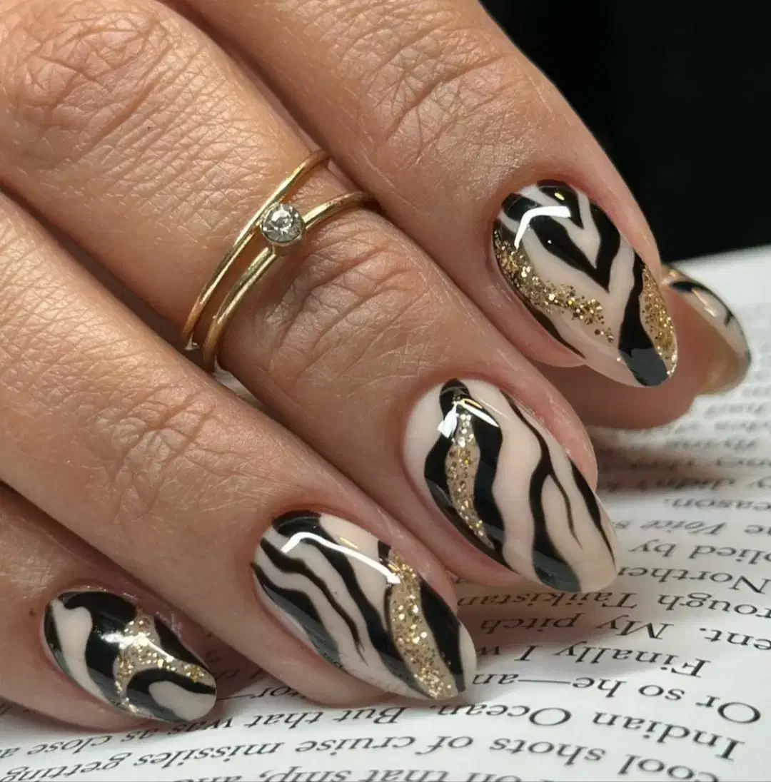 ناخن ۳۰۰|خدمات آرایشگری و زیبایی|رشت, کوی جام جم|دیوار