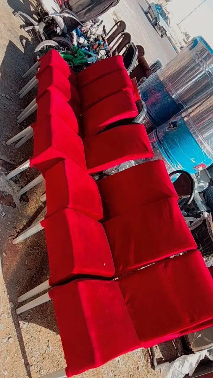 تعدادی صندلی پایه فلز سمساری کوهکن ارتش ۳۰|صندلی و نیمکت|زابل, |دیوار